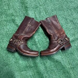 FRYE; WOMENS SIZE 7.5 M LEATHER HARNESS MOTO BOOTS. ( U.S.A. MADE )